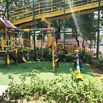 Apartamento 2 alcobas 2 baños en Edificio Confortable Zona No-Turistica sobre avenida acceso al centro y playas 20 min