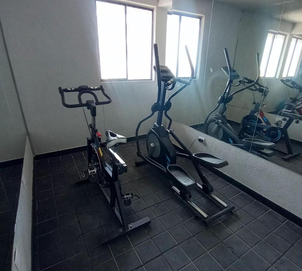 2 2 Banos En Edificio Confortable Piscina, Gym, Coworking, Salon, Parqueadero, Sobre Avenida Principal Apartamento