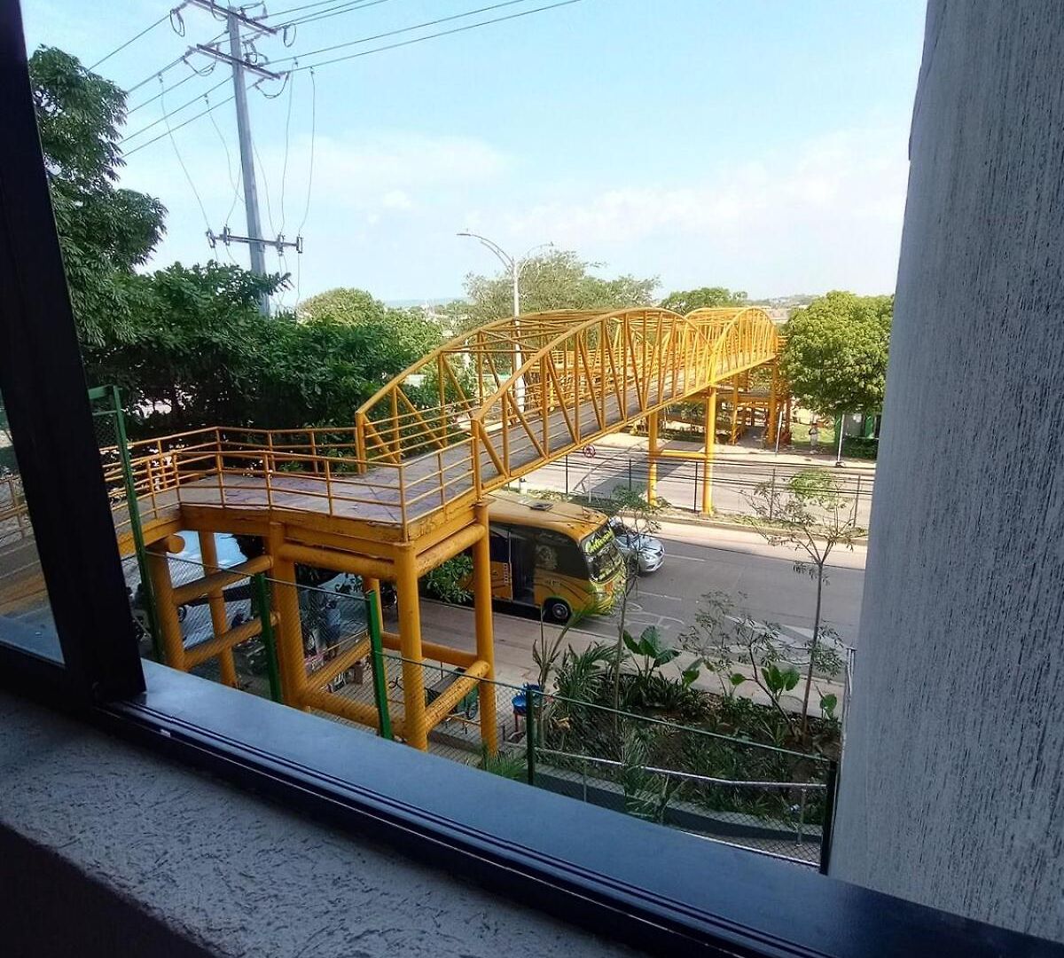 2 2 Banos En Edificio Confortable Piscina, Gym, Coworking, Salon, Parqueadero, Sobre Avenida Principal *