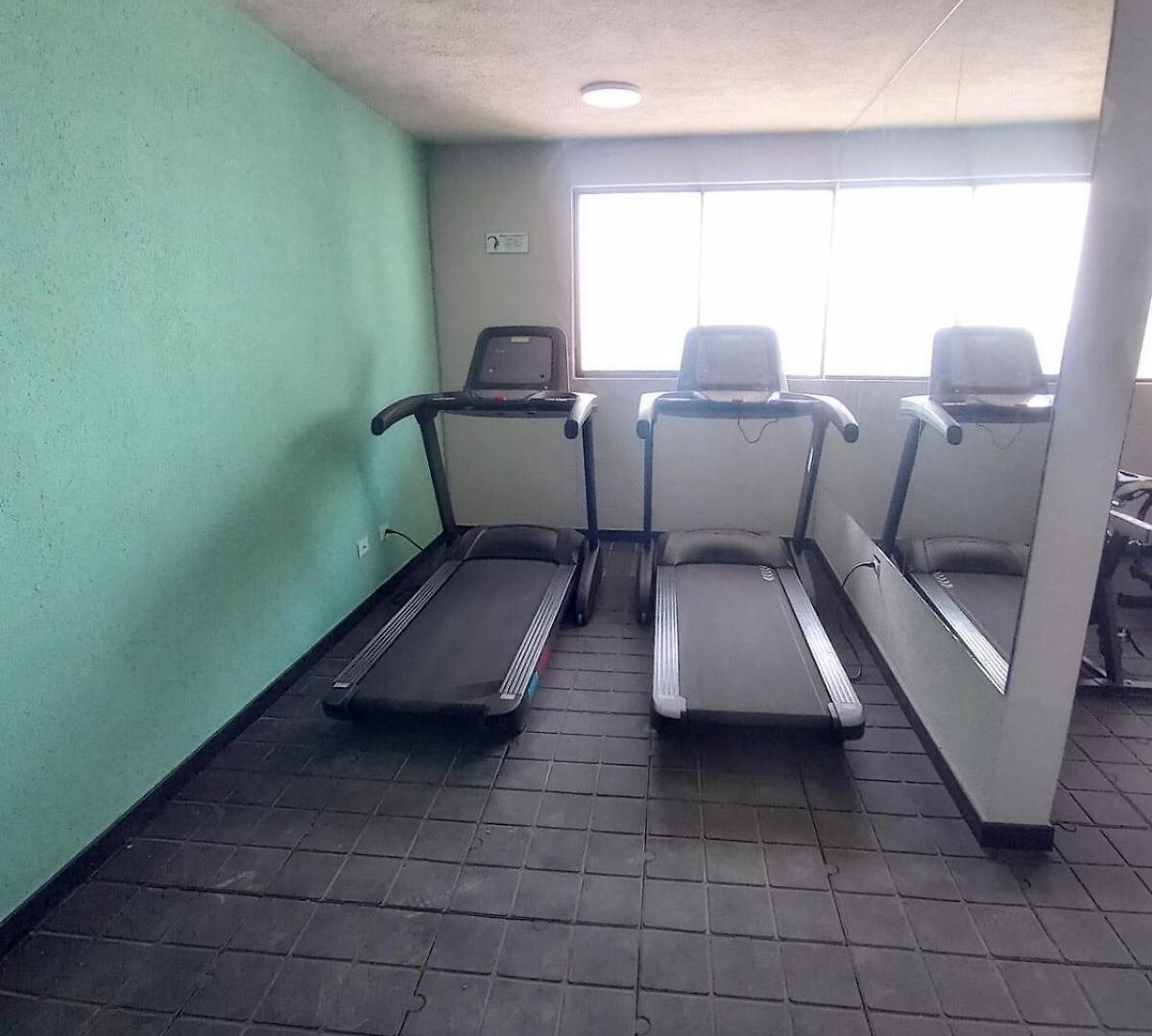 Apartamento 2 2 Banos En Edificio Confortable Piscina, Gym, Coworking, Salon, Parqueadero, Sobre Avenida Principal