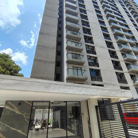 2 2 Banos En Edificio Confortable Piscina, Gym, Coworking, Salon, Parqueadero, Sobre Avenida Principal * Cartagena