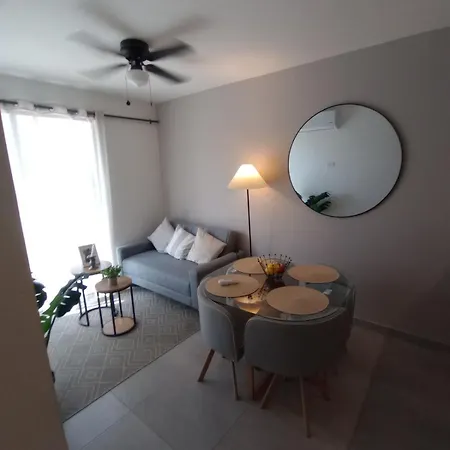 Apartamento 2 2 Banos En Edificio Confortable Piscina, Gym, Coworking, Salon, Parqueadero, Sobre Avenida Principal Cartagena